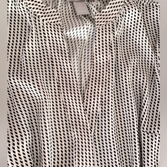 H&M shirt dress in cream and black with v neck, a line midi dress size S - Picture 4 of 9